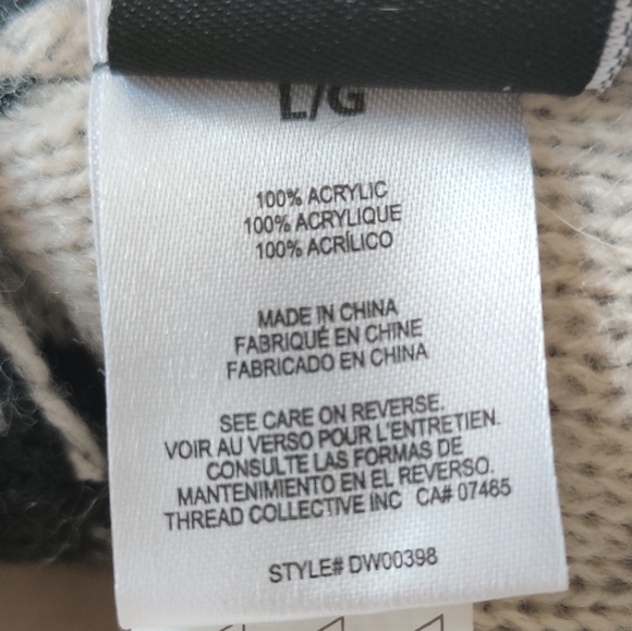 Hotel Doggie Black,White,Gray Knit Holiday Sweater w/ Snowflakes&Reindeers Sz Lg - Picture 6 of 10